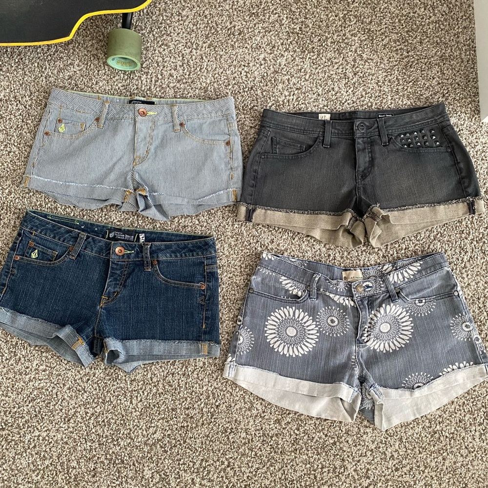 4 pairs of jean shorts lot size 7 volcom roxy